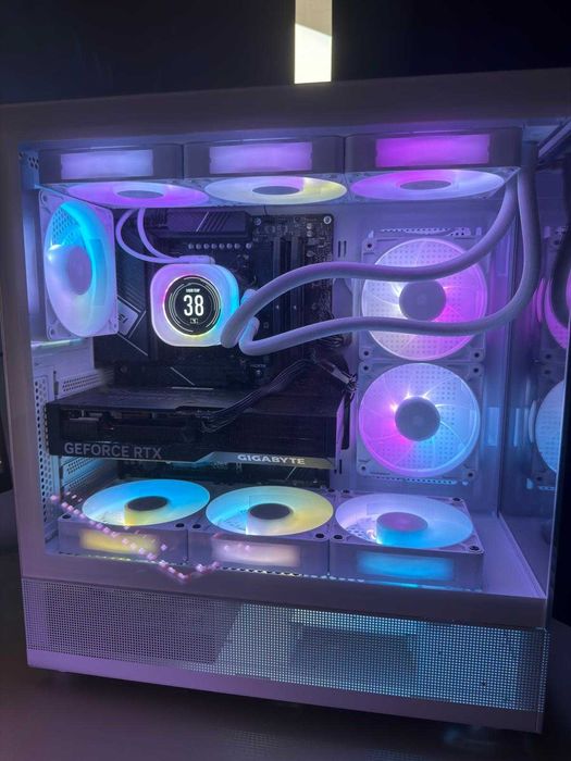 PC Gaming - Ryzen 7 7800X3D, RTX 4070, 32 GB RAM 6400 Mhz, 2TB SSD
