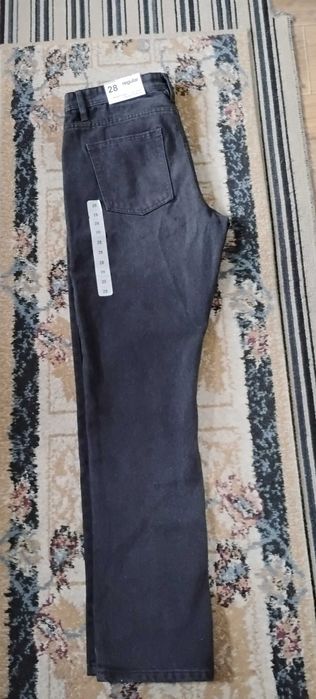 Vând blugi bărbați