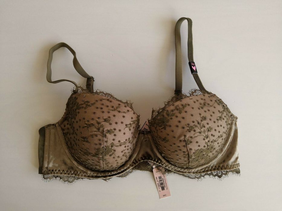 Ново бельо,стринг,бикини Victoria's secret