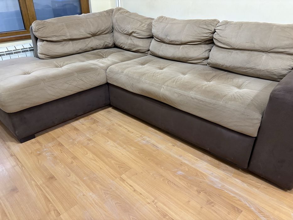 Разтегателен ъглов  диван