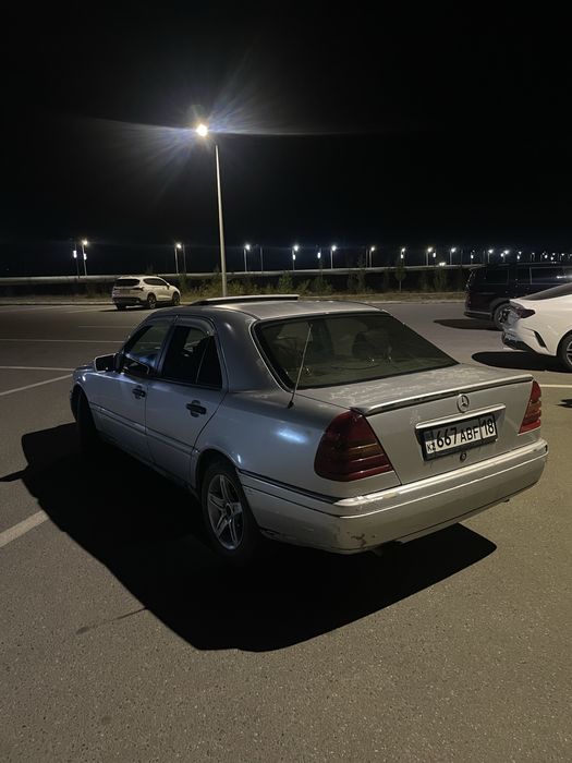 Mercedes c180 w202