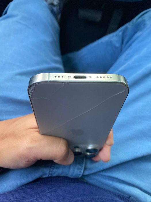 продам iphone 16 pro