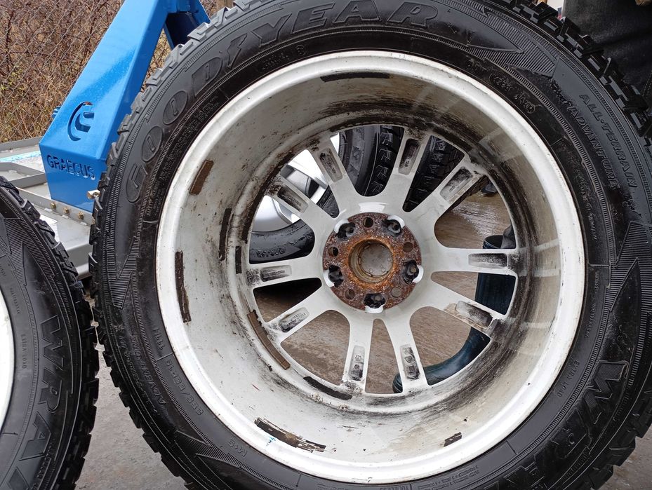 Vând roti complete pe 19 și pe 16 pentru VW Amarok
