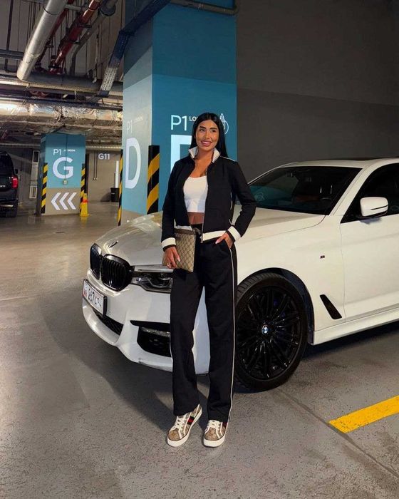 Женский спортивный костюм