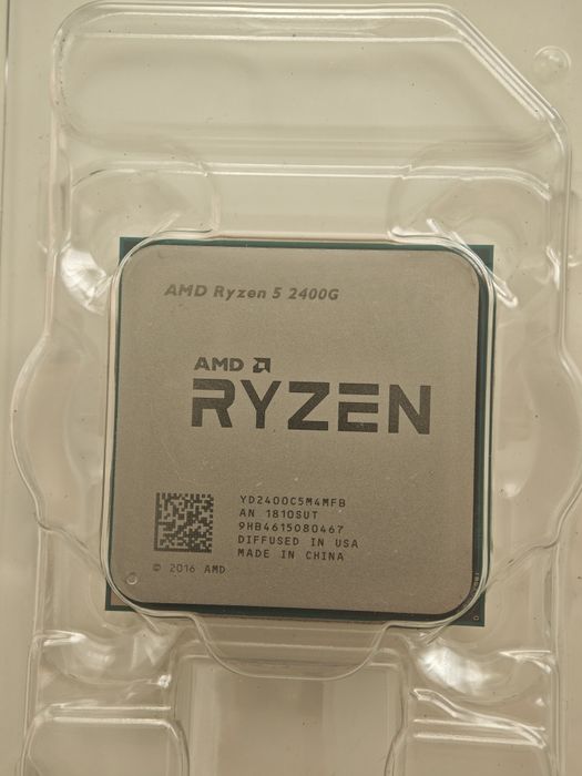 Vand procesor AMD Ryzen 5  2400G  3.6Ghz boost 3.9  video Vega 11 inte