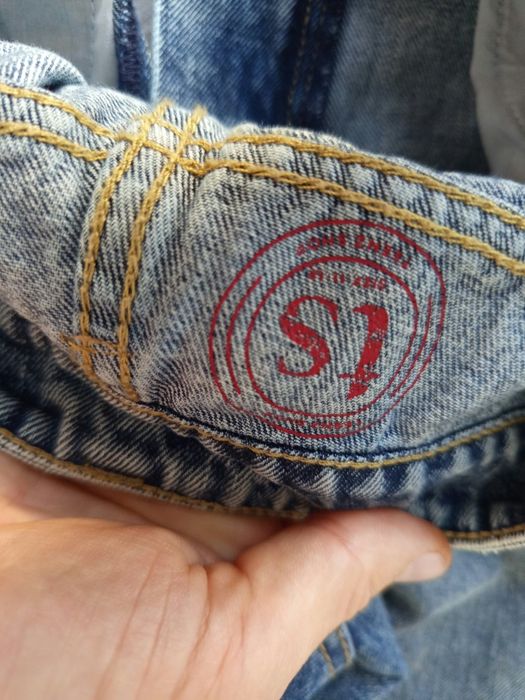 Lot 3 blugi jeans fetita 152 Reserved pantaloni denim largi moderni
Descriere:
