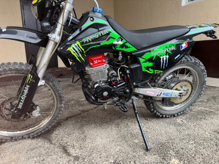 Продам эндуро 250 4 клапанный