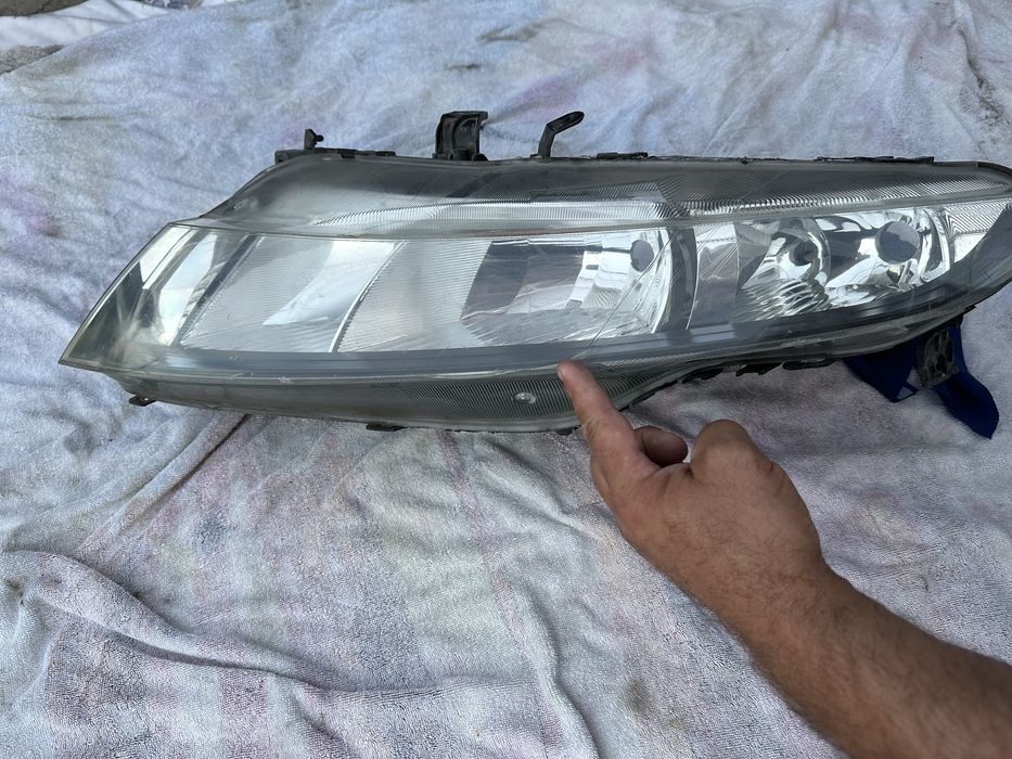 Far stânga honda civic.cod:0301226201.