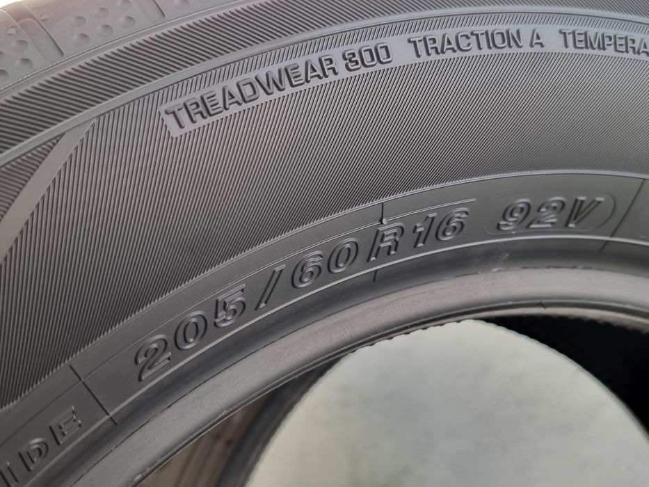 205/60/16 Yokohama 2Броя: 90€ 7мм