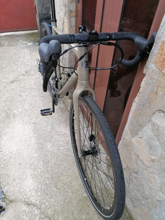 Companion Гравел, Shimano GRX, 2024 г. Хидравлични спирачки