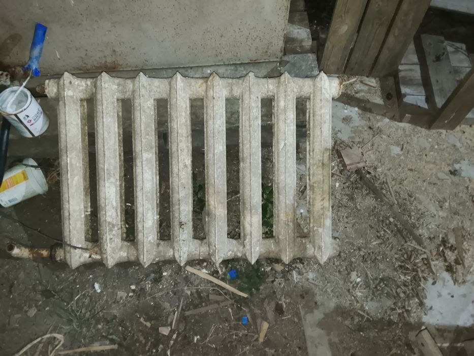 Продам чугунные радиаторы