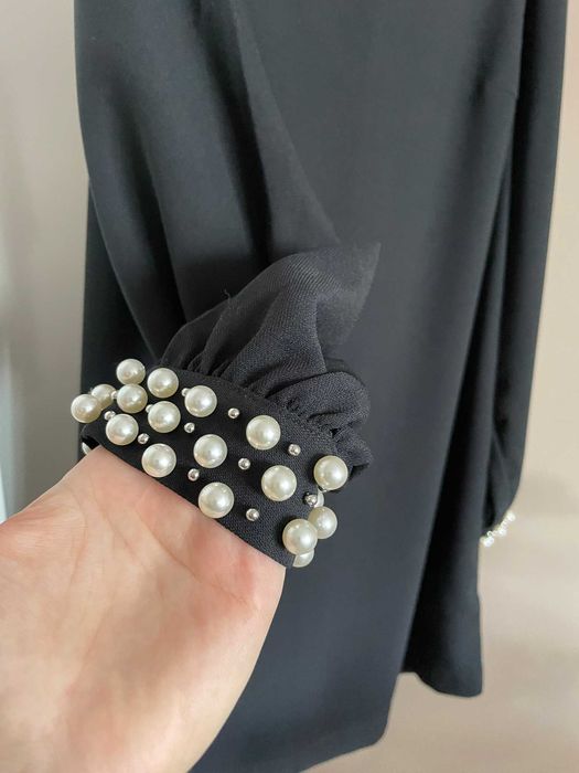 H&M Черна рокля с перли, M/38 EU