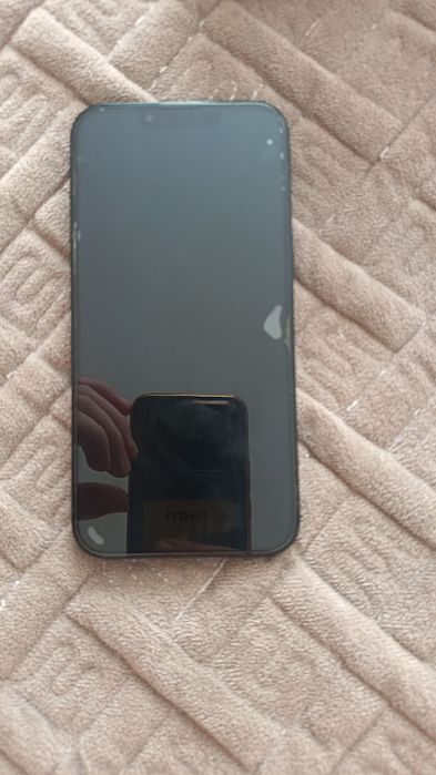 Продам iPhone 13