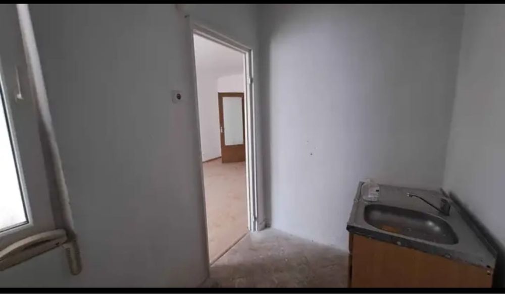 Garsonieră 30 mp – Zona Luminișului, etaj 2