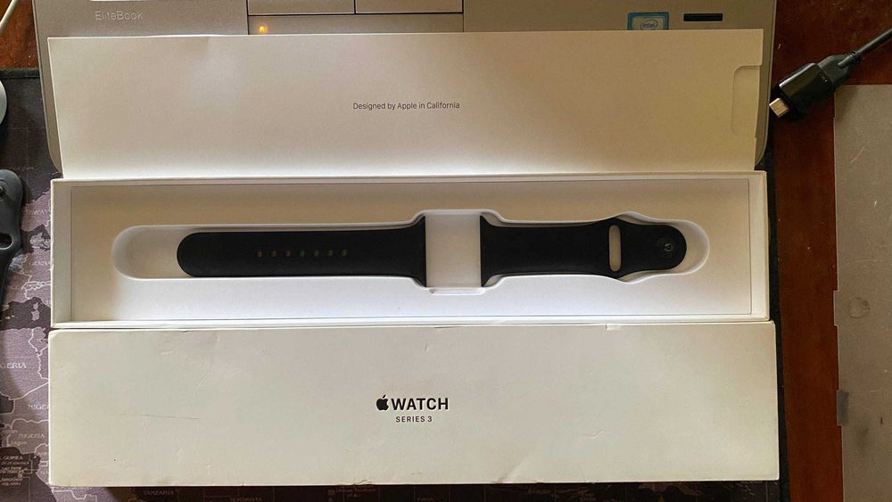 Apple Watch Series 3 (42 мм)