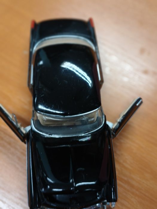 Метална количка макет на  Крайслер   С300