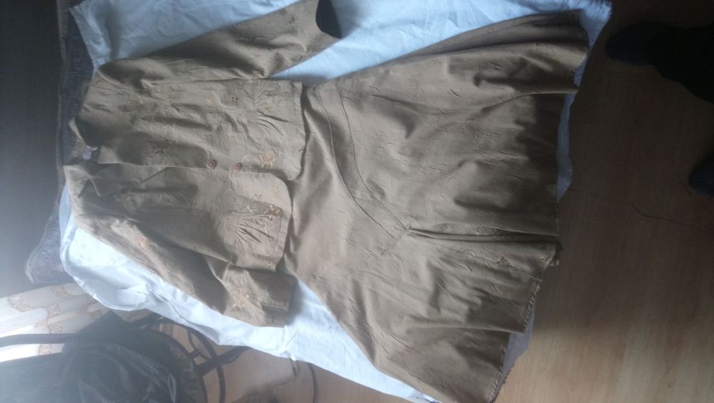 Дамски костюм   .