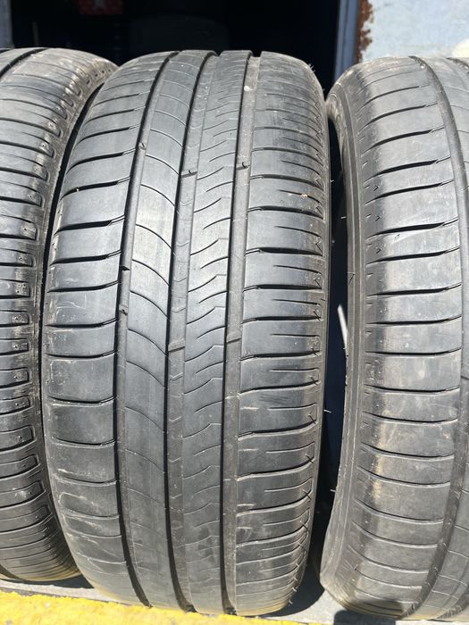 4 бр. летни гуми 205/55/16 Michelin DOT 2220 2x6 mm 2x4 mm