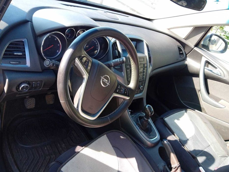 Opel astra J sports tourer