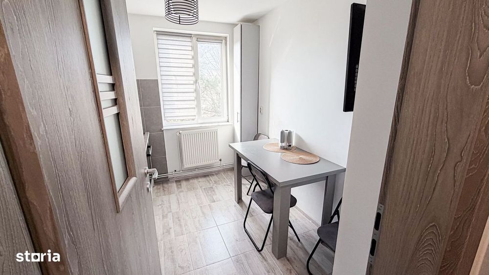 Apartament 3 camere str. Calea Bucuresti, langa scoala nr.10