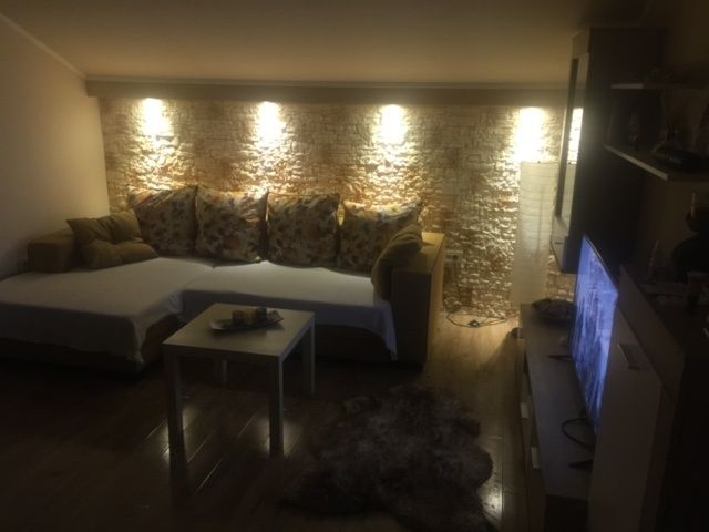 Inchiriez apartament cu 3 camere in Militari Residence.