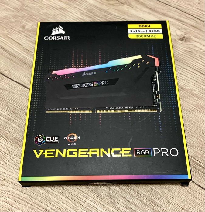 Corsair Vengeange RGB PRO | DDR4 2x16GB | 3600 HZ | AMD