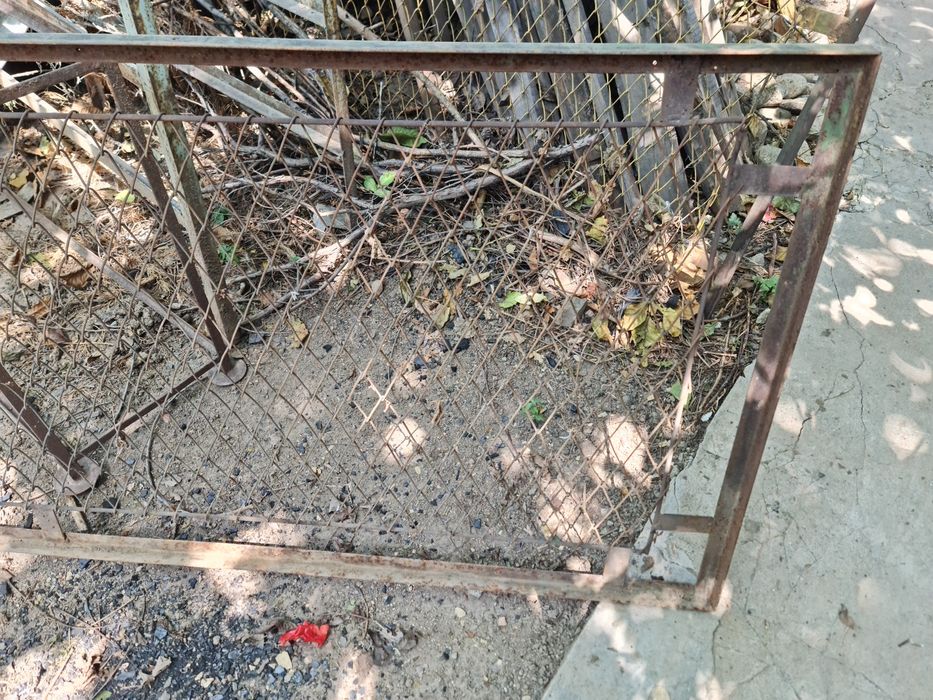 Продам металлические ограждение с сеткой