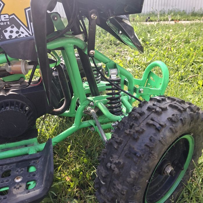 Atv foarte puțin folosit dețin si cartea lui