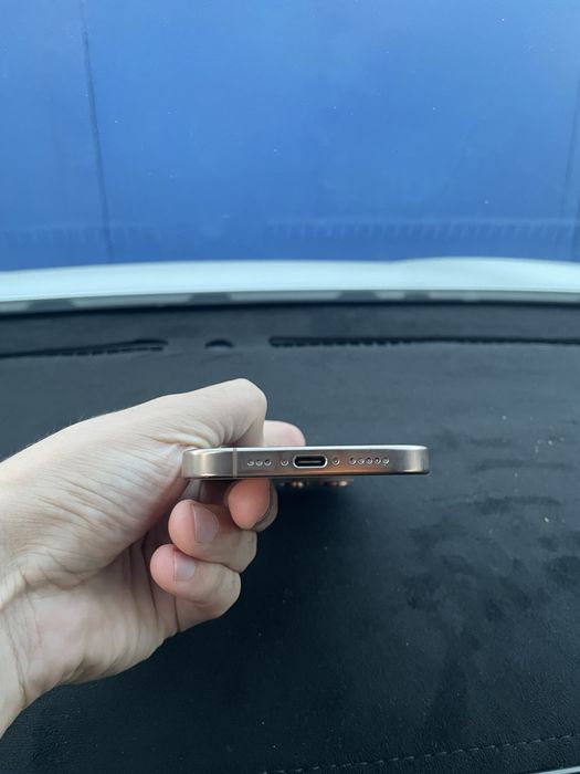 iPhone 16pro 256gb