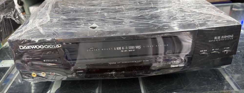 Daewoo nou!! Vintage retro autentic original  DV-K885 VHS Video Recorder Hi-Fi Stereo 6 Head ShowView Blue Diamond