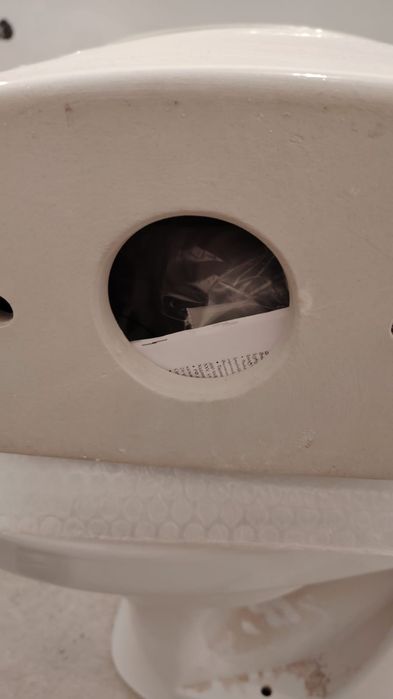 Продам унитаз новый