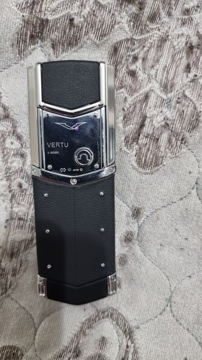 Телефон VERTU сатылады новый