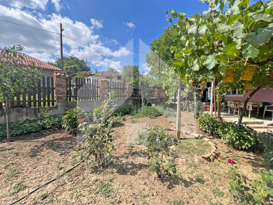 Продава се Къща в с. Писарево, Област Шумен - 94 кв.м за 288 €/кв.м - Снимка #13