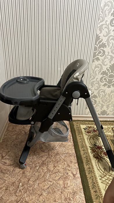 Стол для кормления