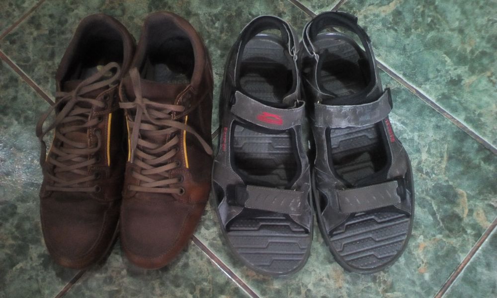Set sandale si pantofi din piele nat.nr.45(pret pe set)