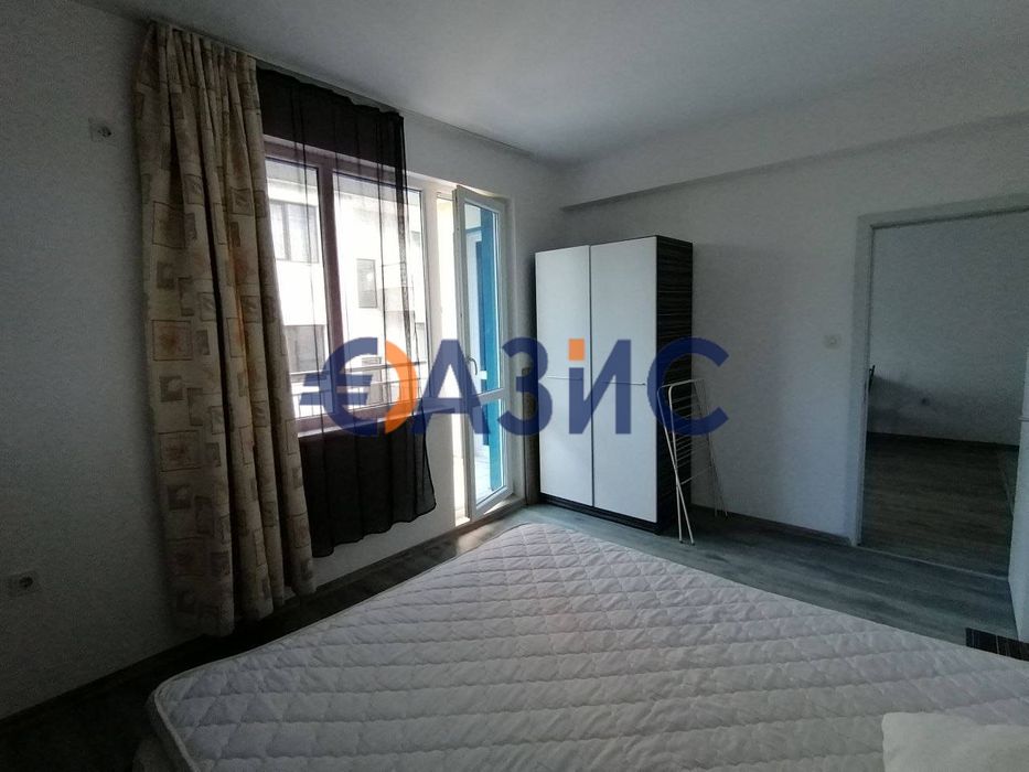 2-стаен апартамент на 3-ти етаж,комплекс Блу Бей на първа линия море