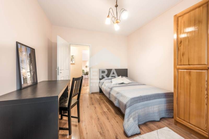 Продава се Тристаен апартамент в Варна, Бриз - 91 кв.м за 2495 €/кв.м - Снимка #4