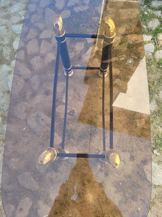 Masa sufragerie din sticla