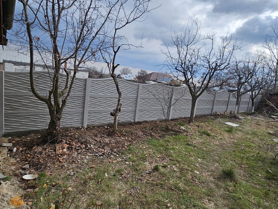 Gard din placi de beton