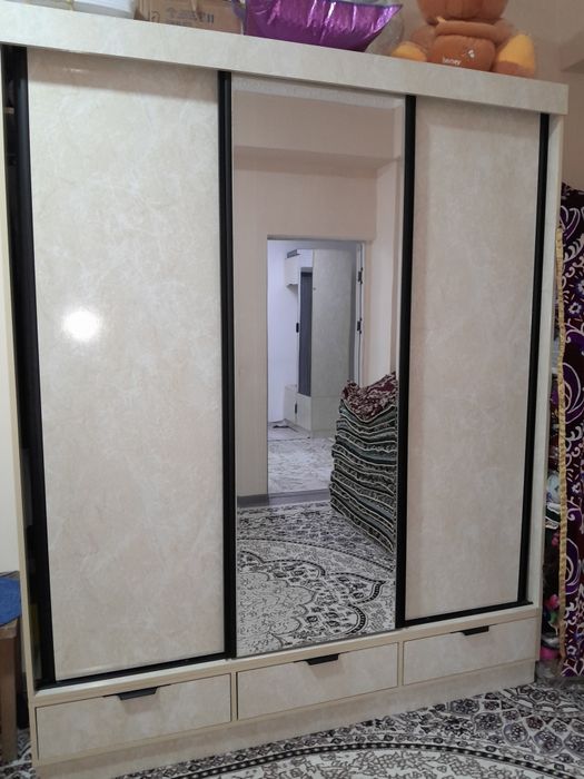 Mebel sotiladi  komplek