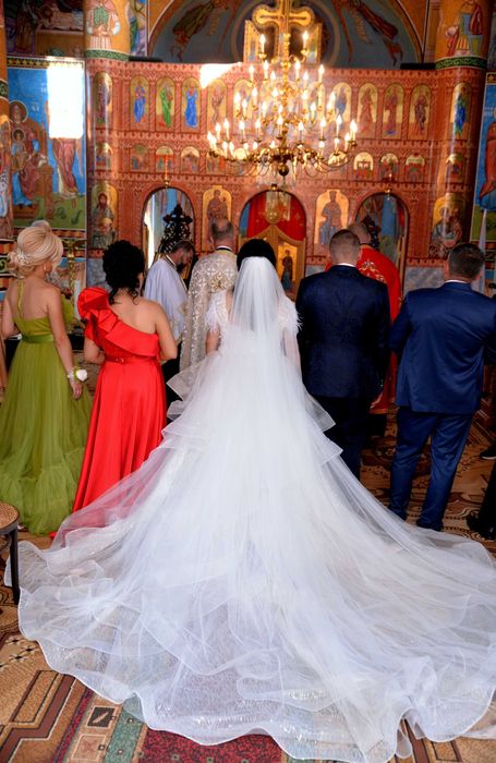 Rochie de mireasa+trena detasabila