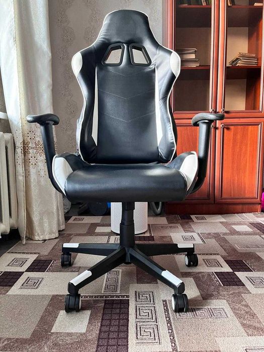 Компьютерное кресло