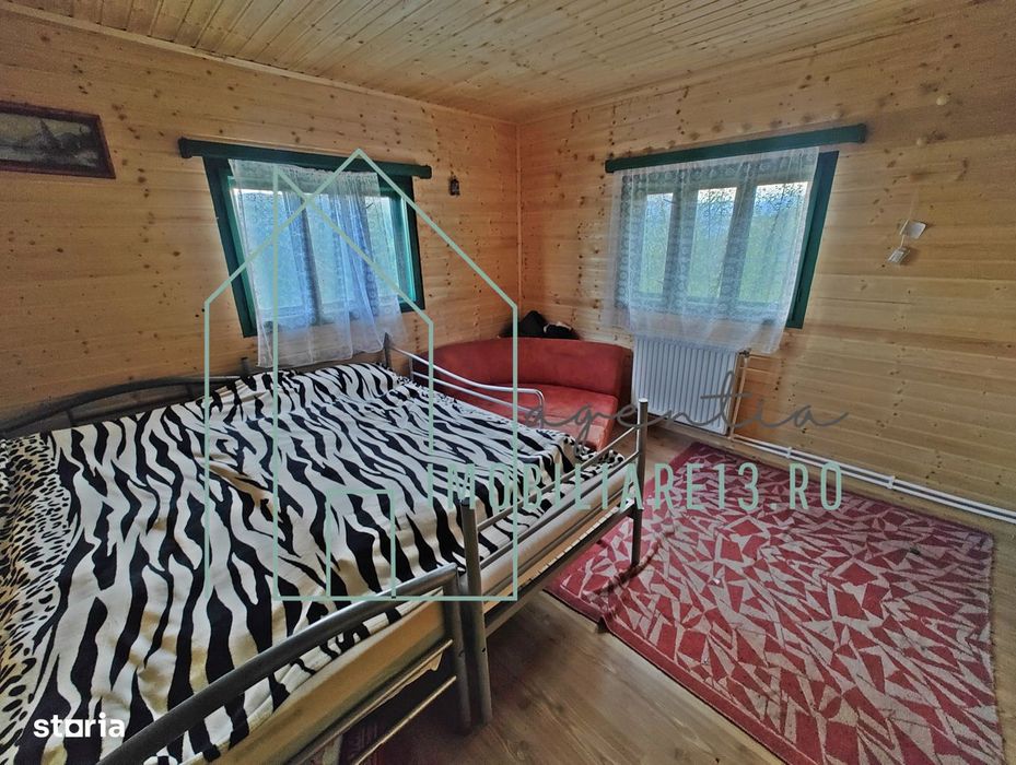 Teren panoramic cu cabana traditionala din barne – 4 km de Sugag, Al