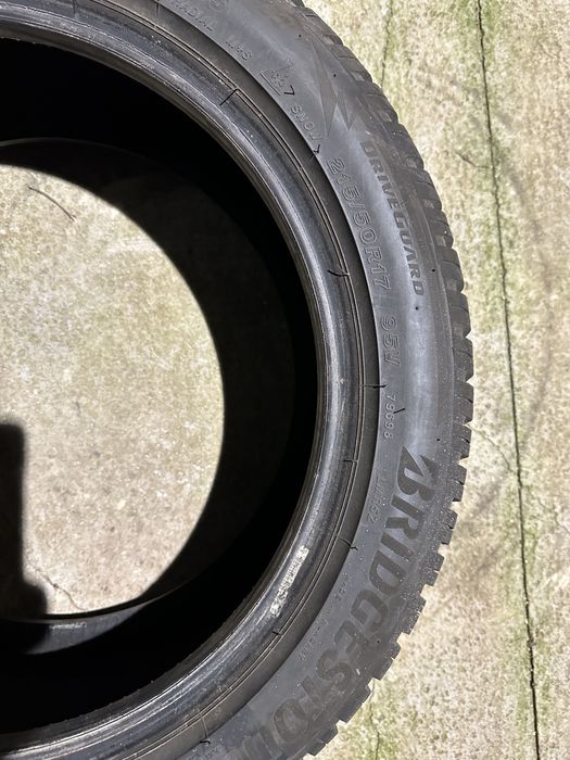 Bridgeston Blizzar Rebord 215/50R17 Dot2022