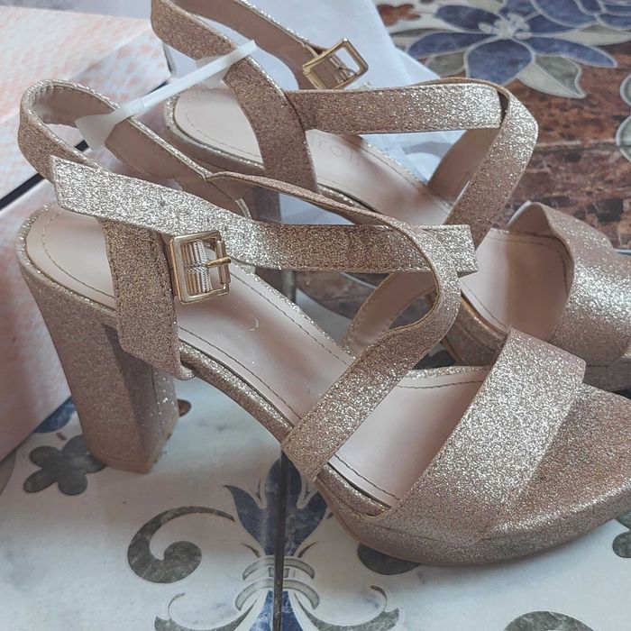 Sandale evenimente talpă înaltă auriii 37/38