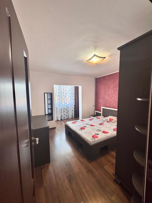 Inchiriez apartament