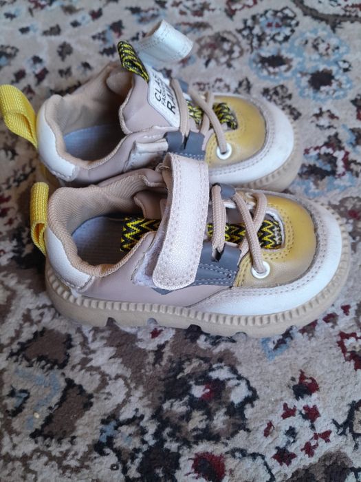 Detskie ботинки  na 2 goda