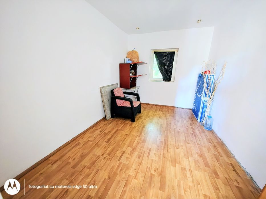 Ocazie! Casa de vânzare în Hunedoara, vis-a-vis de Draxlmaier. Preț 79900 EUR Negociabil