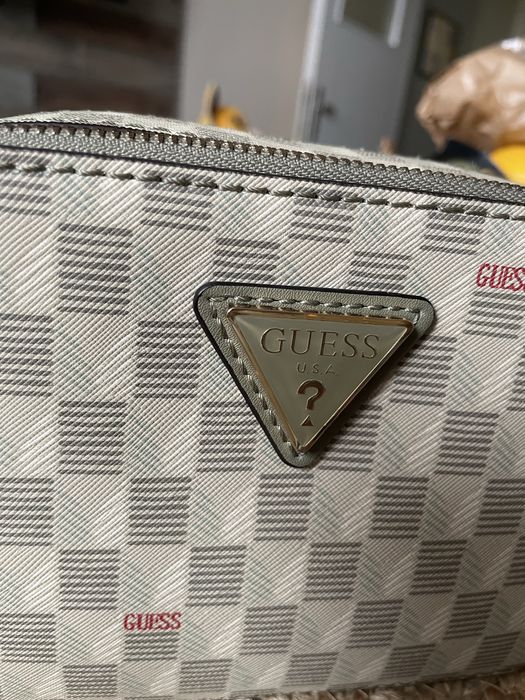Чанта Guess нова