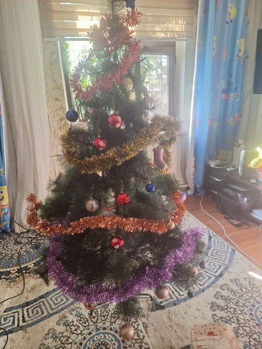 Продам новогоднюю ёлку